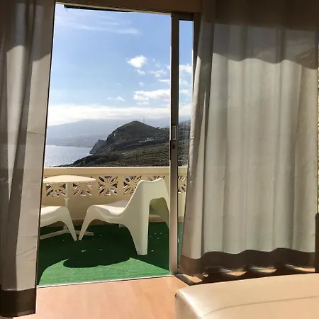 Atico Frente Al Mar Appartamento